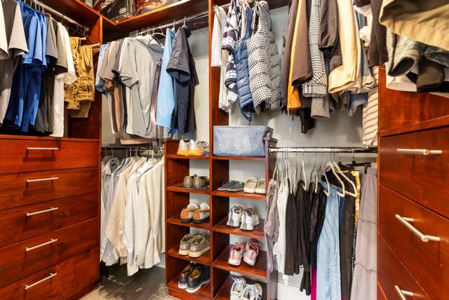 6 Robin Springs Place, The Woodlands, TX 77381