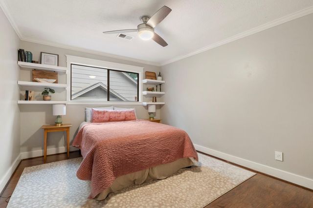 6 Robin Springs Place, The Woodlands, TX 77381