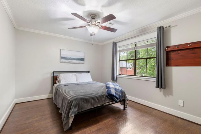 6 Robin Springs Place, The Woodlands, TX 77381