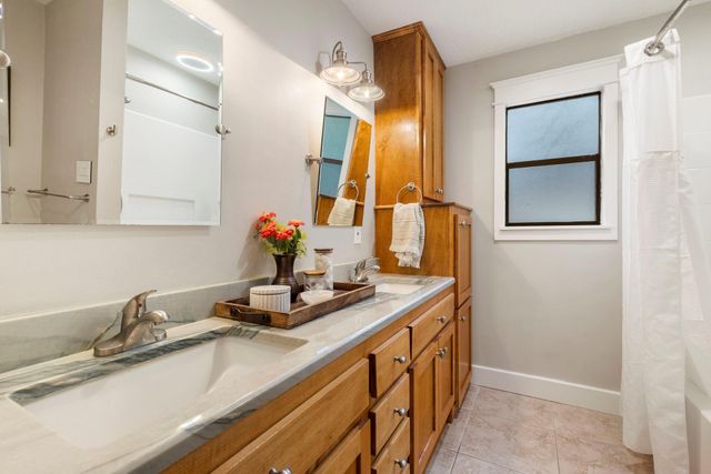 6 Robin Springs Place, The Woodlands, TX 77381