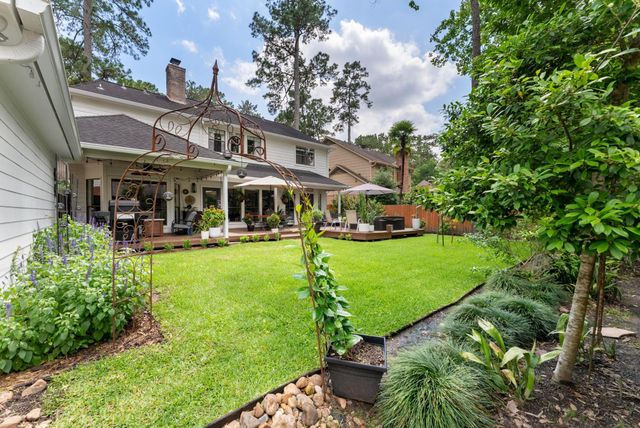 6 Robin Springs Place, The Woodlands, TX 77381