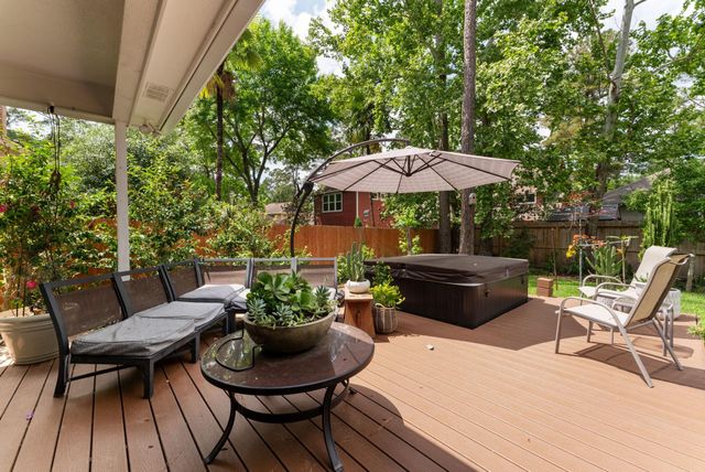 6 Robin Springs Place, The Woodlands, TX 77381