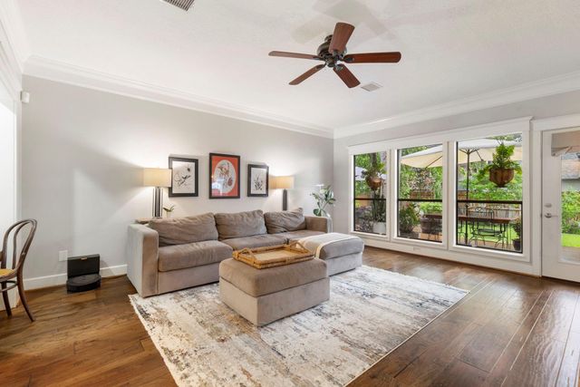 6 Robin Springs Place, The Woodlands, TX 77381