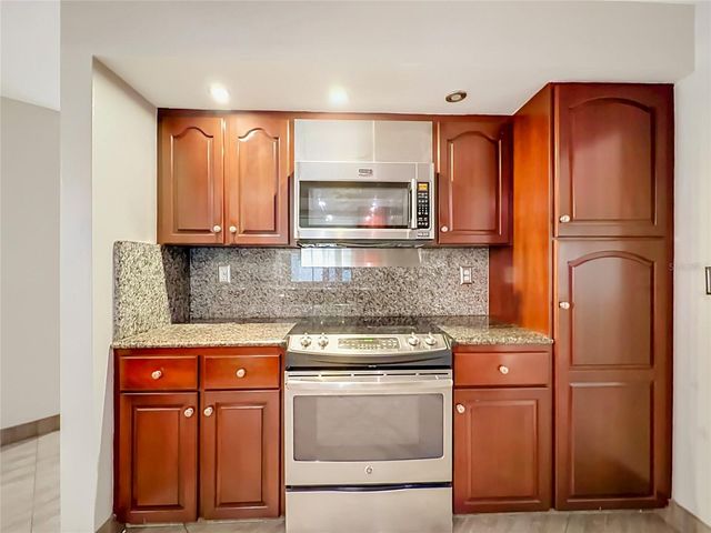 1601 GULF ROAD, Tarpon Springs, FL 34689
