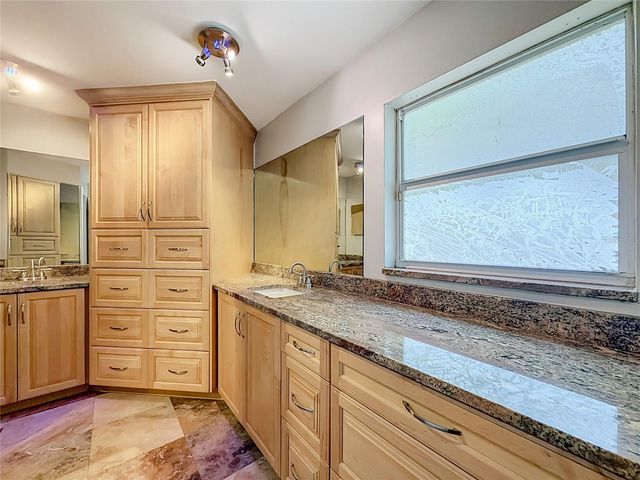 1601 GULF ROAD, Tarpon Springs, FL 34689