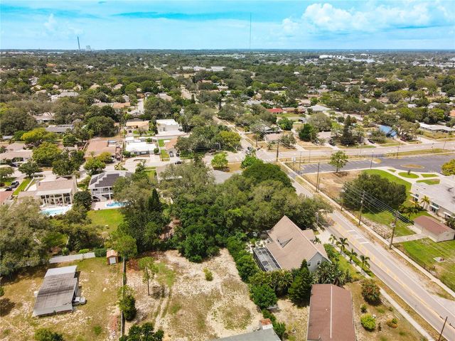 1601 GULF ROAD, Tarpon Springs, FL 34689