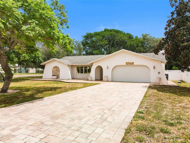 1601 GULF ROAD, Tarpon Springs, FL 34689