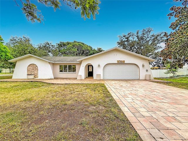 1601 GULF ROAD, Tarpon Springs, FL 34689