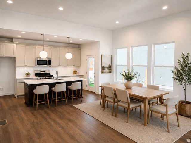 11103 S HAZEL GREEN DR, South Jordan, UT 84009