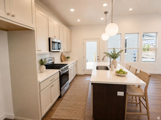 11103 S HAZEL GREEN DR, South Jordan, UT 84009