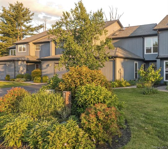 37 Pond Drive E, Rhinebeck, NY 12572