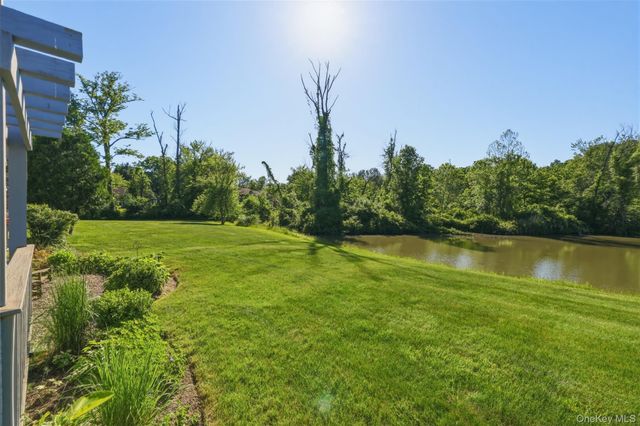 37 Pond Drive E, Rhinebeck, NY 12572