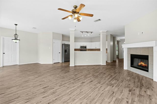 1612 Cora Marie DR, Pflugerville, TX 78660