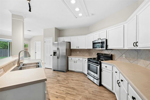 1612 Cora Marie DR, Pflugerville, TX 78660