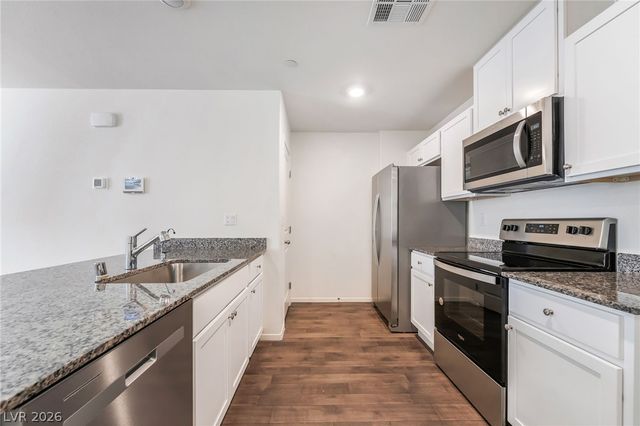 349 Summer Sparrow Avenue, Henderson, NV 89011