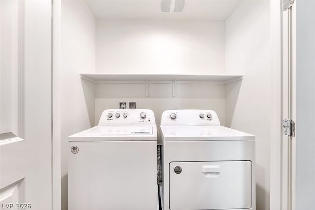 349 Summer Sparrow Avenue, Henderson, NV 89011