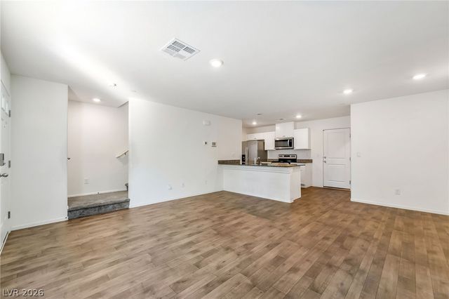 349 Summer Sparrow Avenue, Henderson, NV 89011