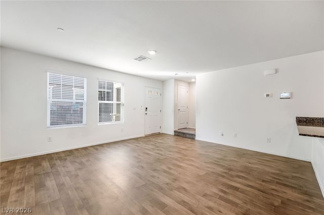 349 Summer Sparrow Avenue, Henderson, NV 89011