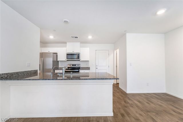 349 Summer Sparrow Avenue, Henderson, NV 89011