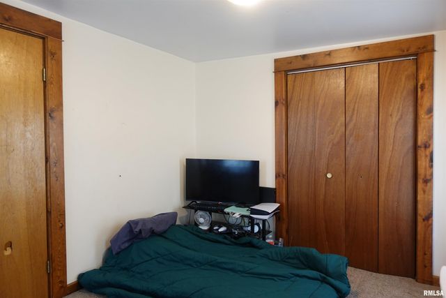 380 MAPLE Avenue, Galesburg, IL 61401