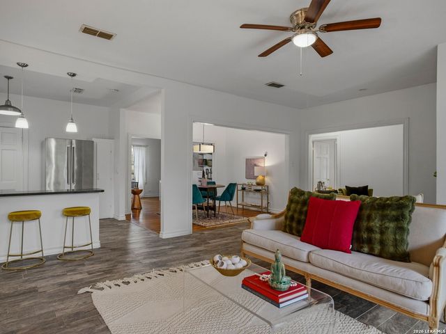 2022 W Craig Place, San Antonio, TX 78201