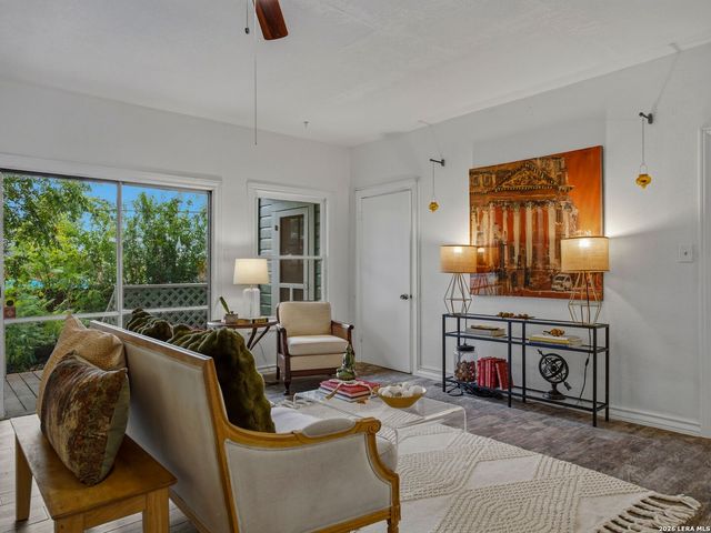 2022 W Craig Place, San Antonio, TX 78201