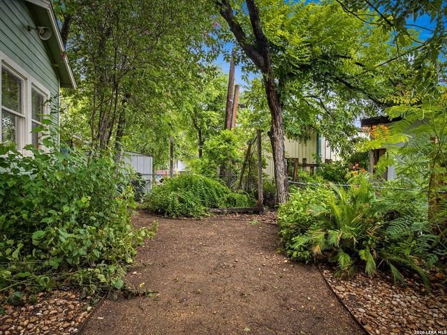 2022 W Craig Place, San Antonio, TX 78201