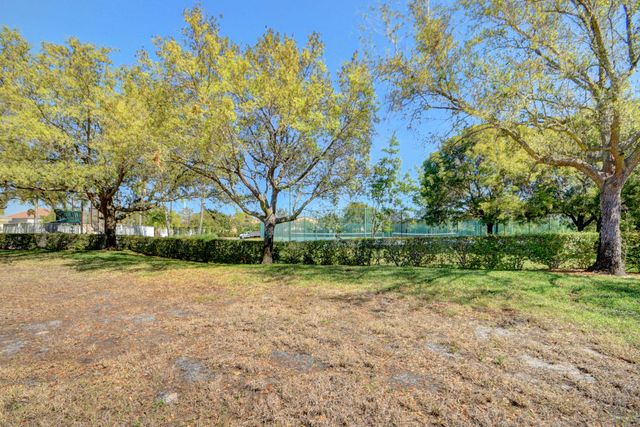 3613 Burchs Cove, West Palm Beach, FL 33411