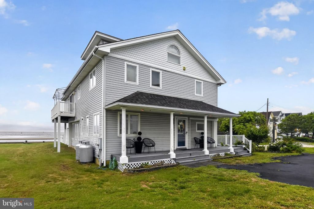6 PIERCES POINT RD, Cape May Court House, NJ 08210