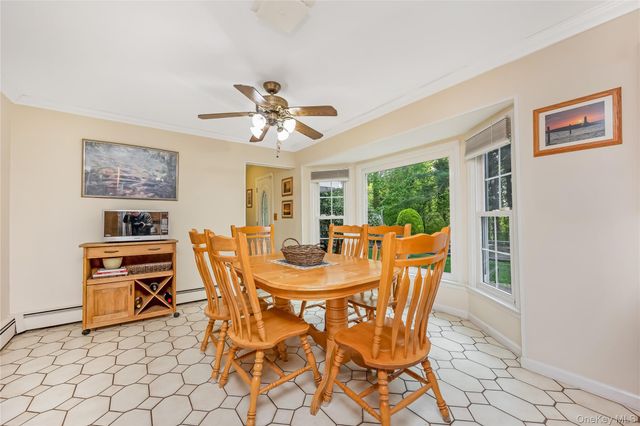 6 Green Knoll Court, Northport, NY 11768