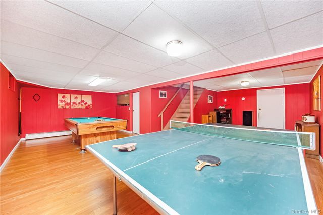 6 Green Knoll Court, Northport, NY 11768