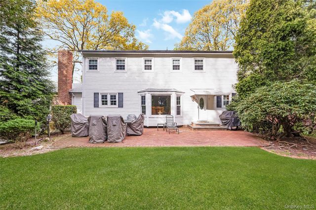 6 Green Knoll Court, Northport, NY 11768