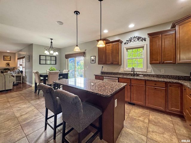 6414 W HAZEL NUT Drive, Edwards, IL 61528