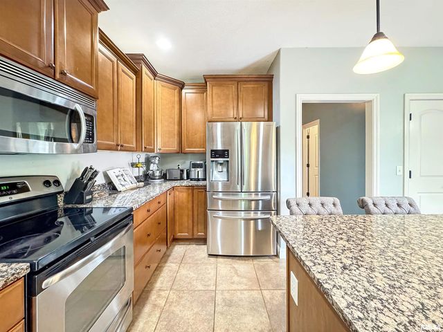 6414 W HAZEL NUT Drive, Edwards, IL 61528