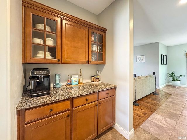 6414 W HAZEL NUT Drive, Edwards, IL 61528