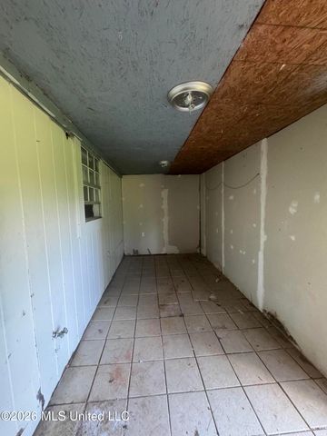 721 Mccluer Road, Jackson, MS 39212