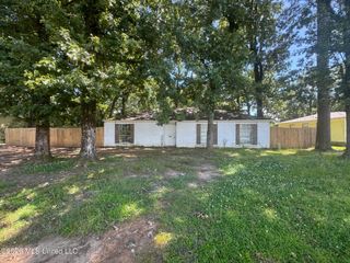 721 Mccluer Road, Jackson, MS 39212