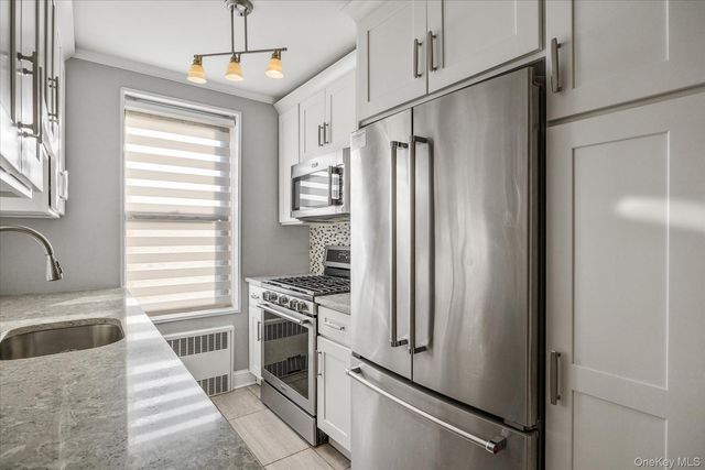 83-15 98th Street 6G, Woodhaven, NY 11421