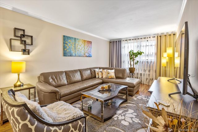 83-15 98th Street 6G, Woodhaven, NY 11421