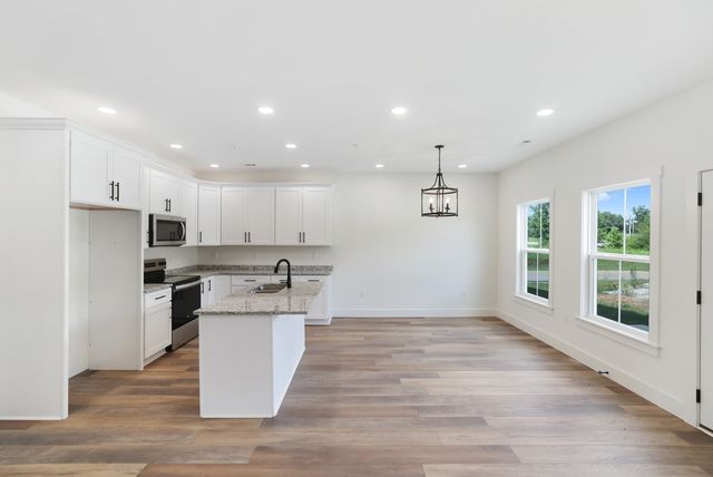 338 Legends Cir, Baxter, TN 38544