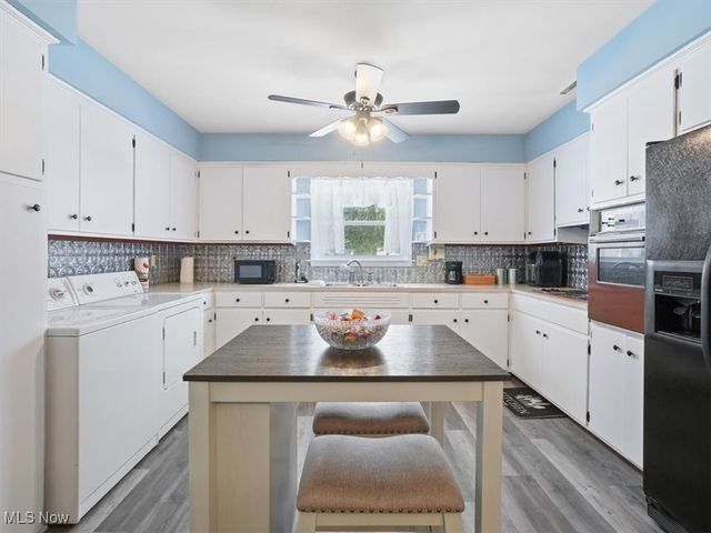 7630 Darling Avenue, Conneaut, OH 44030