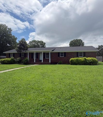 1205 SW Thomas Drive, Decatur, AL 35601