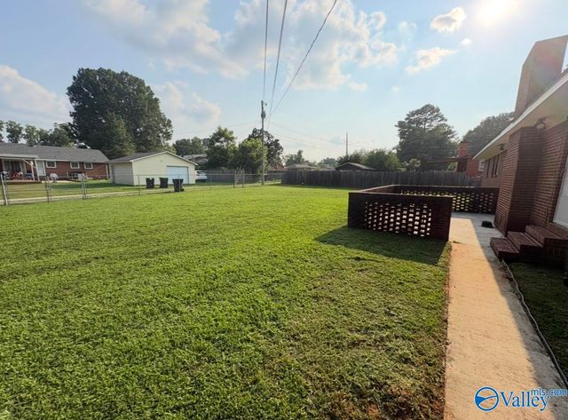 1205 SW Thomas Drive, Decatur, AL 35601