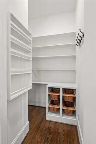 867 Lamonte Lane, Houston, TX 77018