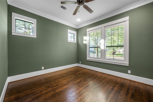 867 Lamonte Lane, Houston, TX 77018