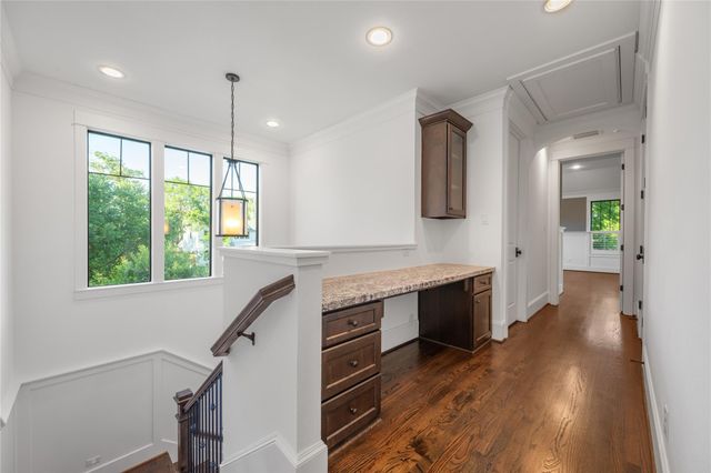 867 Lamonte Lane, Houston, TX 77018