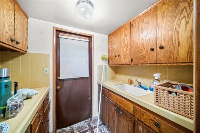 2900 Mandeville Canyon, Los Angeles, CA 90049