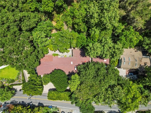 2900 Mandeville Canyon, Los Angeles, CA 90049