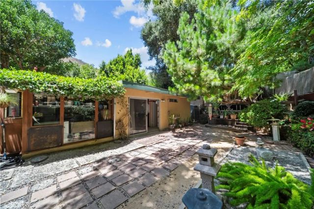 2900 Mandeville Canyon, Los Angeles, CA 90049