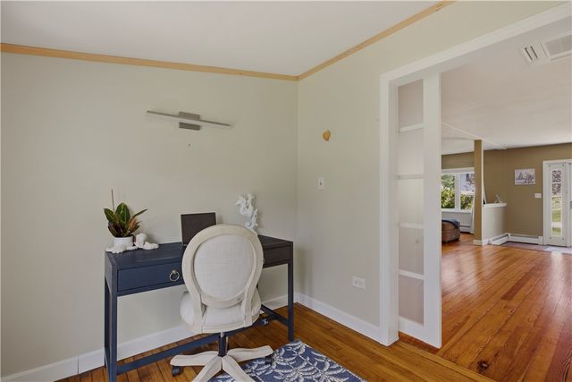 54 Canton Avenue, Portsmouth, RI 02871
